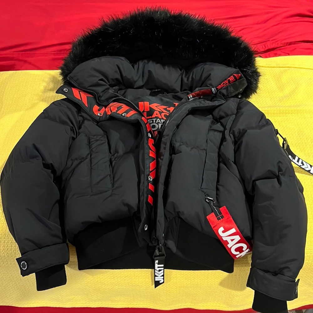 JK1T size L in mint condition. Listed here for viewing purposes
